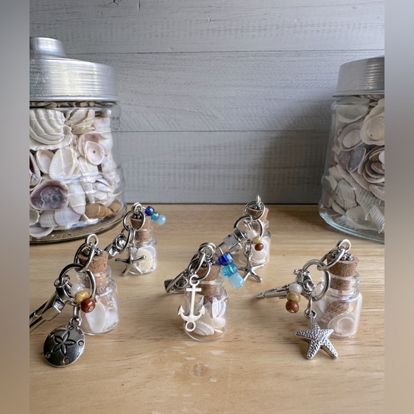 Set 2 - 5 Mini Glass Jars w/Shells Bag Purse Backpack Tag Charm – Handmade - Picture 1 of 5